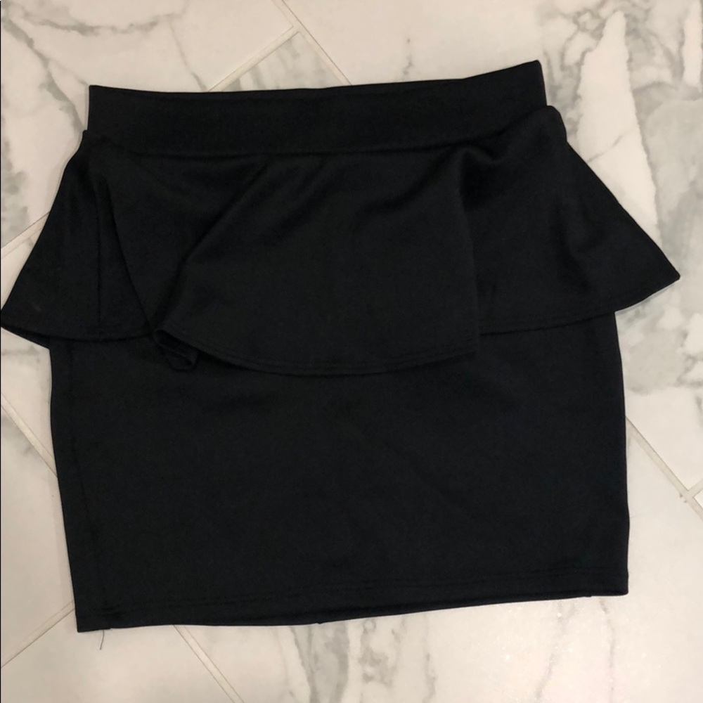 Super cute black peplum mini skirt